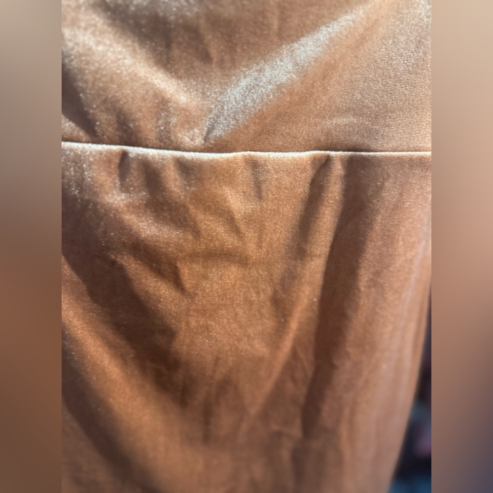 Trixxi Velvet Mini Dress in copper - Picture 4 of 13